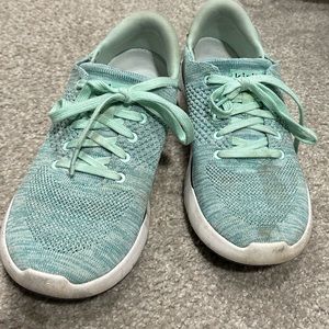 Kiziks women’s Lima size 8.5